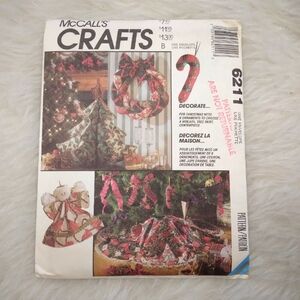 MCCALL'S 6211 Christmas Crafts, Decorations, Tree Skirt, Wreath, Table Tree